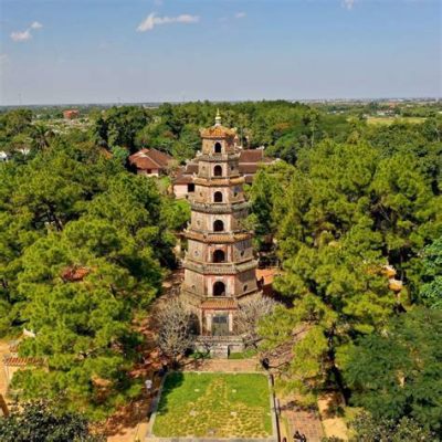  La Pagoda di Thien Mu: Un Maestoso Simbolo di Spiritualità e Bellezza Architettonica